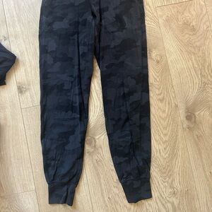 Lululemon camo align joggers